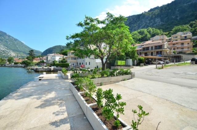 Nikola Lux Apartments Muo Bagian luar foto